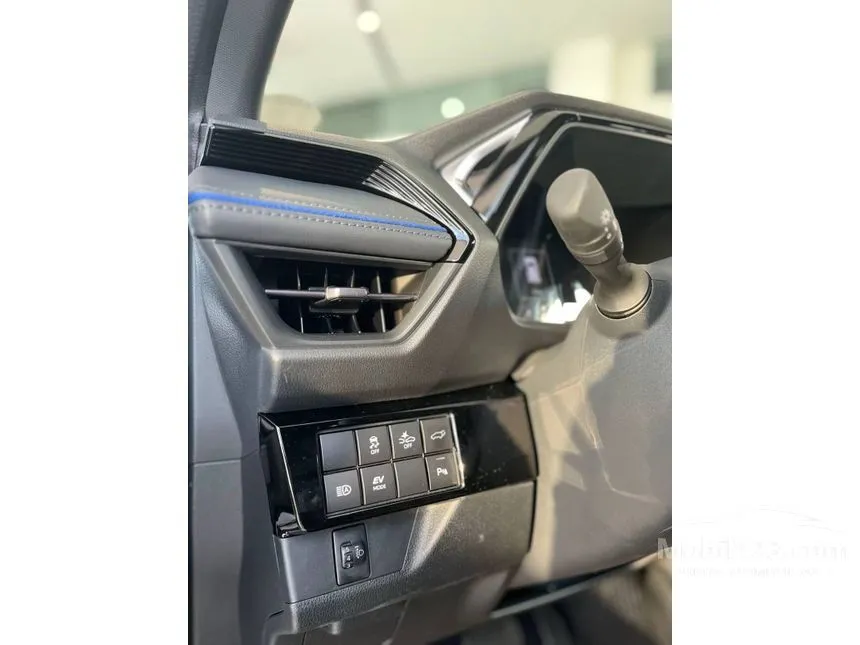 2026 Toyota Yaris Cross S HV SUV