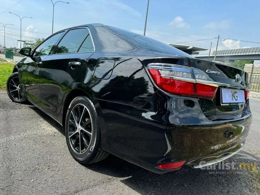 2015 Toyota Camry Hybrid Sedan