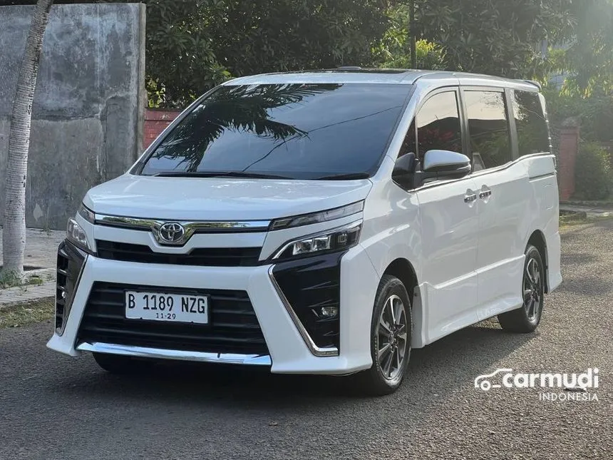 2019 Toyota Voxy MPV