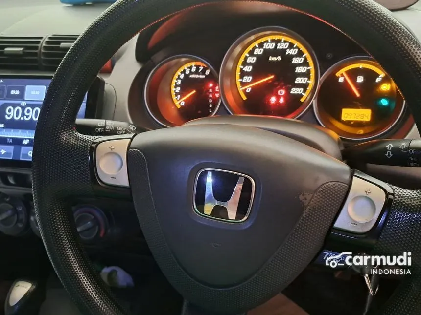 Jual Mobil Honda Jazz 2007 VTEC 1.5 di Jawa Barat Automatic Hatchback Abu