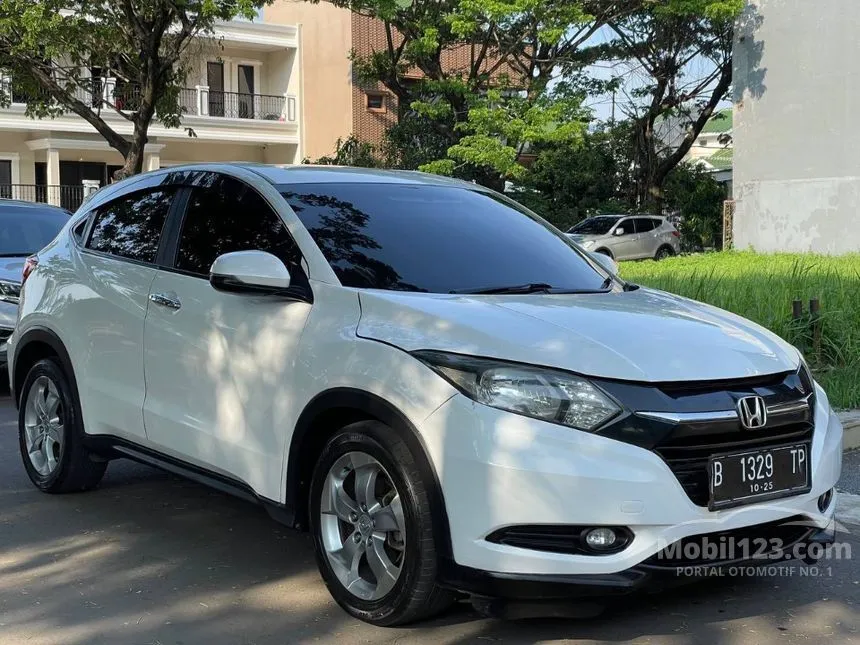 Jual Mobil Honda HR