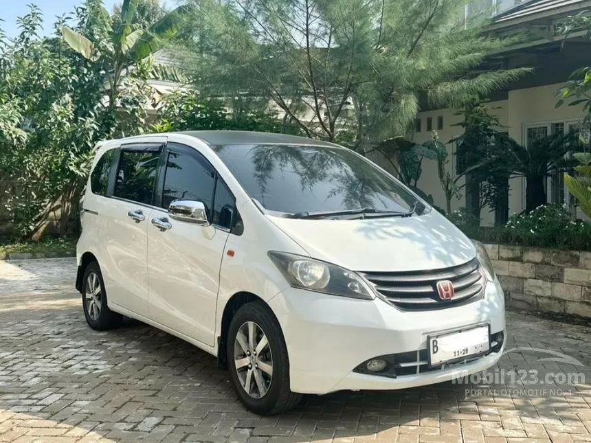 Jual Mobil Honda Freed 2009 1.5 1.5 di Jawa Barat Automatic MPV Putih Rp 112.000.000