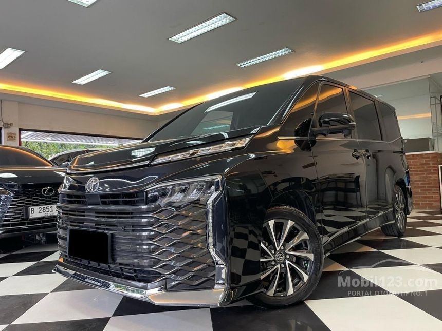 Jual Mobil Toyota Voxy 2024 (Premium Color) 2.0 di DKI Jakarta ...
