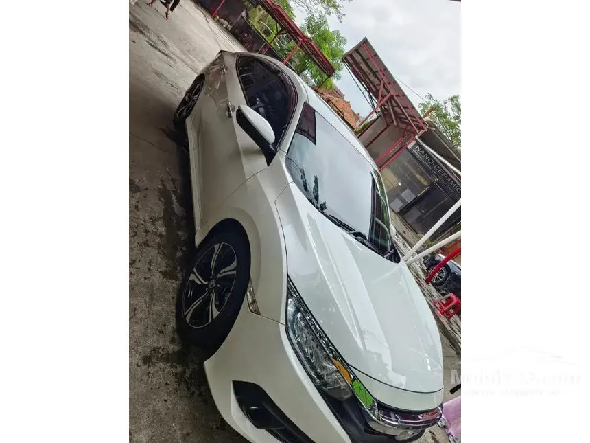 2018 Honda Civic ES Prestige Sedan
