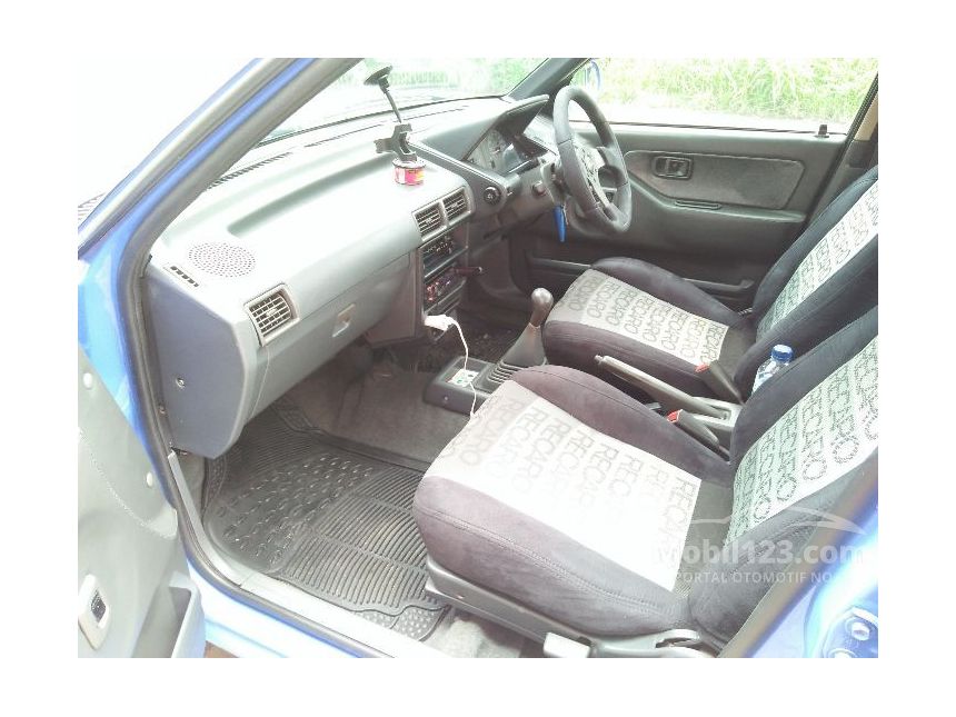 1992 Daihatsu Charade Sedan