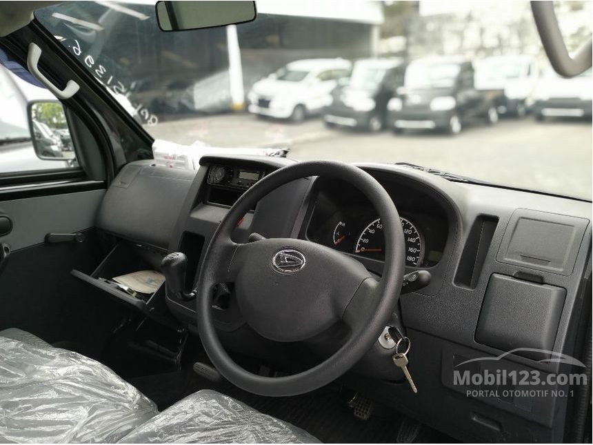 2020 Daihatsu Gran Max STD BOX Single Cab Pick-up