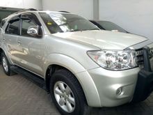 2010 Toyota Fortuner 2.5 G SUV Tdp 15 juta