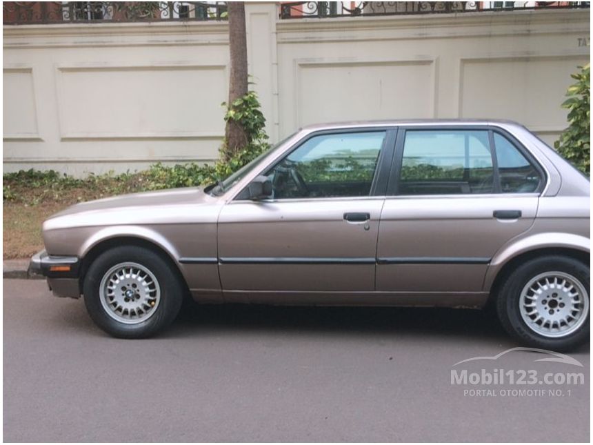 1989 BMW 318i 1.8 Manual Sedan