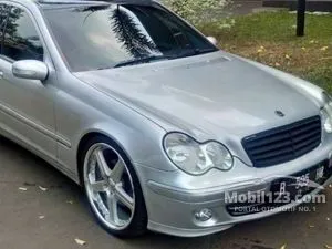 2005 Mercedes-Benz C240 2.6 Elegance Sedan