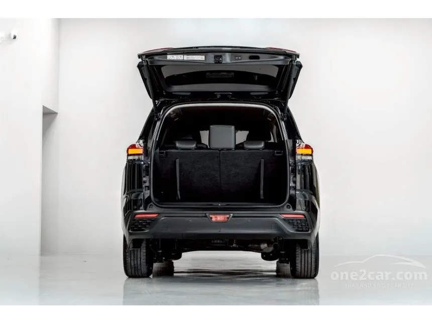2024 Toyota INNOVA Zenix HEV Smart Wagon
