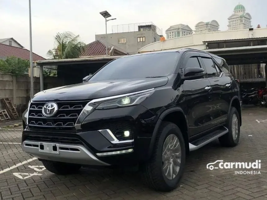 Jual Mobil Toyota Fortuner 2024 VRZ 2.8 di Jawa Barat Automatic SUV Hitam Rp 546.300.000