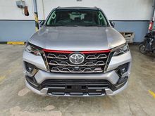 2020 Toyota Fortuner 2.4 TRD SUV