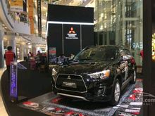Mitsubishi Outlander PX Action 2018 Panoramic Hitam DP 35jt
