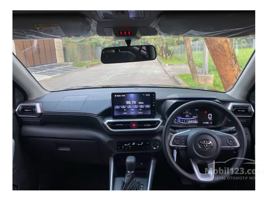 2025 Toyota Raize GR Sport (1 Tone) SUV