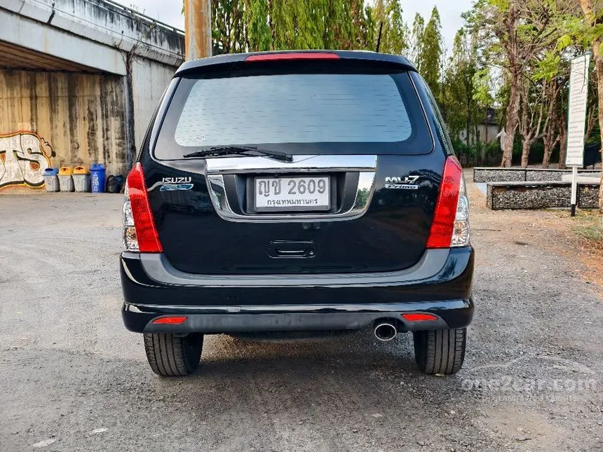 2011 Isuzu MU-7 Primo Super Titanium VGS SUV
