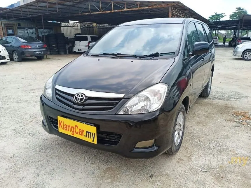 2011 Toyota Innova E MPV