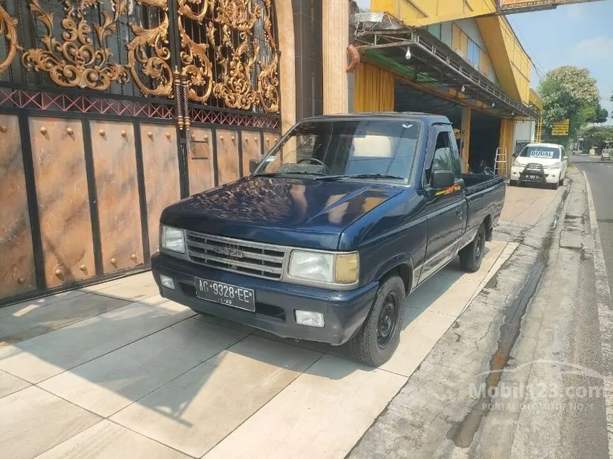 Jual Mobil Isuzu Pickup 2005 Standard Single Cab 2.5 di Jawa Timur Manual Pick