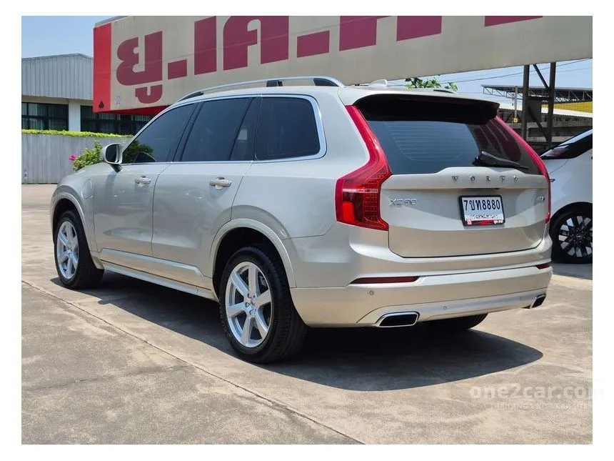 2020 Volvo XC90 T8 Momentum SUV