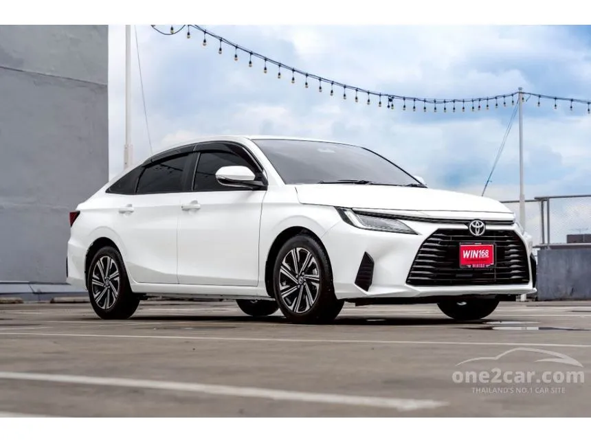 2023 Toyota Yaris Ativ Smart Sedan