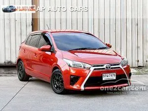 2016 Toyota YARIS 1.2 E Hatchback