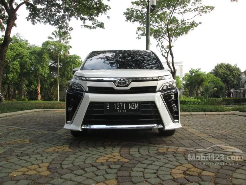 Jual Mobil Toyota Voxy 2020 2.0 di DKI Jakarta Automatic Wagon Putih Rp 380.000.000
