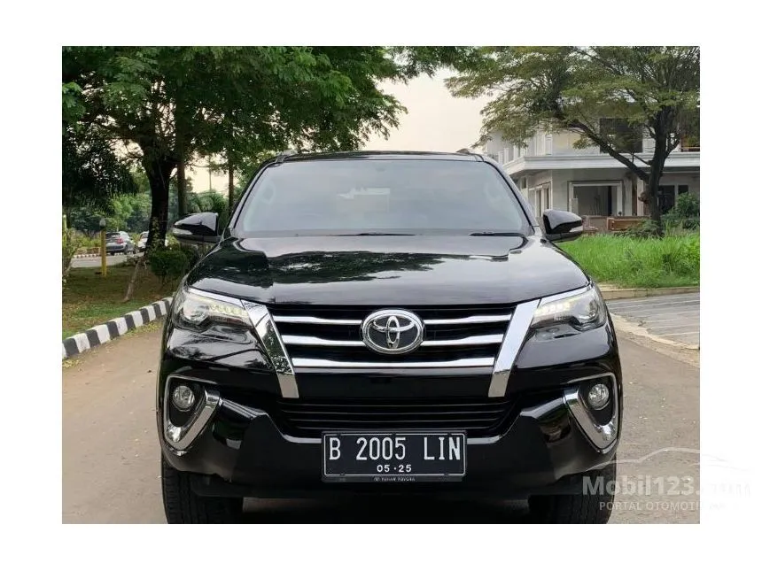 Jual Mobil Toyota Fortuner 2017 VRZ 2.4 di Banten Automatic SUV Hitam Rp 375.000.000