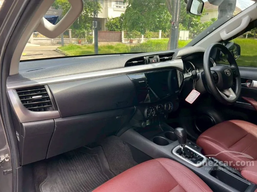 2020 Toyota HILUX REVO E Prerunner Smart Cab Pickup