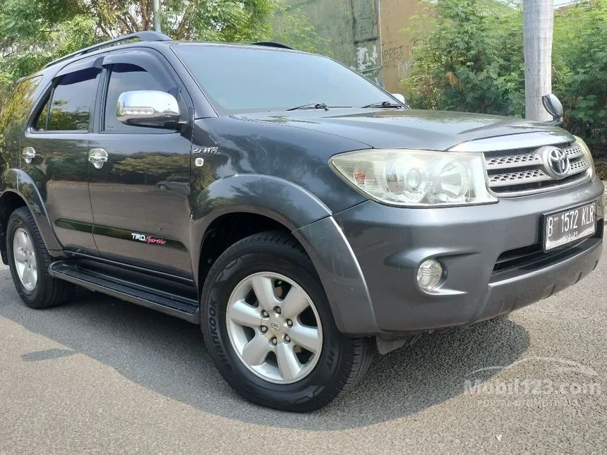 Jual Mobil Toyota Fortuner 2011 G Luxury 2.7 di Jawa Barat Automatic SUV Abu
