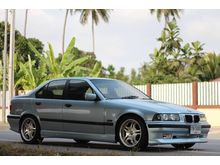 1993 BMW 325i 2.4 E36 นกแก้ว (ปี 90-00) Sedan AT