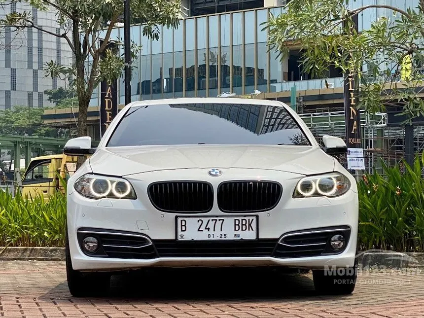 Jual Mobil BMW 520i 2014 Modern 2.0 di DKI Jakarta Automatic Sedan Putih Rp 303.000.000