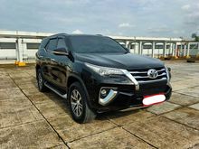 2016 Toyota Fortuner 2.4 VRZ SUV hitam dp89 jt saja pajak panjang 1 tahun