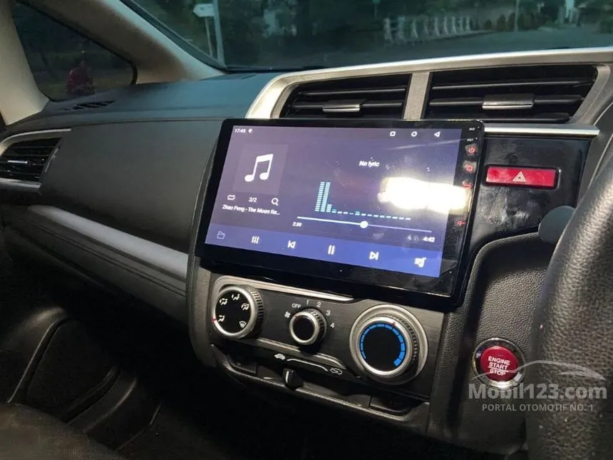 Jual Mobil Honda Jazz 2017 RS 1.5 di Banten Automatic Hatchback Silver Rp 179.000.000