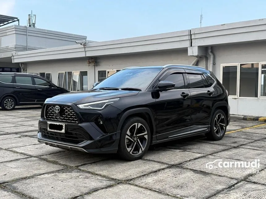 2023 Toyota Yaris Cross S with GR Parts Aero Pkg SUV