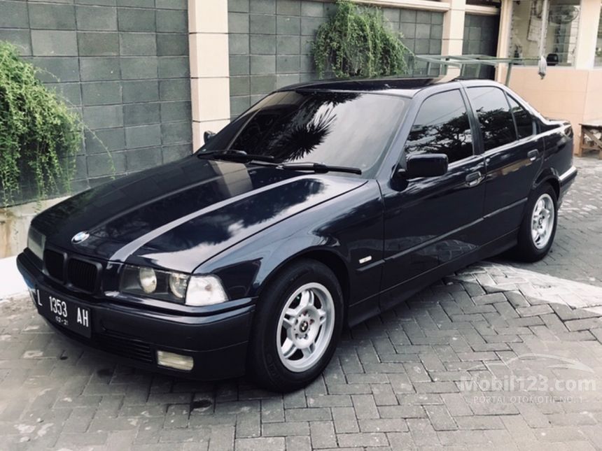 Jual Mobil  BMW  318i 1997 E36  1 8 Manual 1 8 di Jawa Timur 