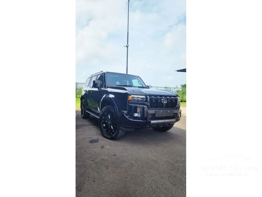 Jual Mobil Toyota Land Cruiser Prado 2024 Kakadu 2.8 di DKI Jakarta Automatic SUV Hitam Rp 2.950.000.000