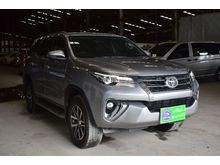 2017 Toyota Fortuner 2.4 (ปี 15-18) V SUV