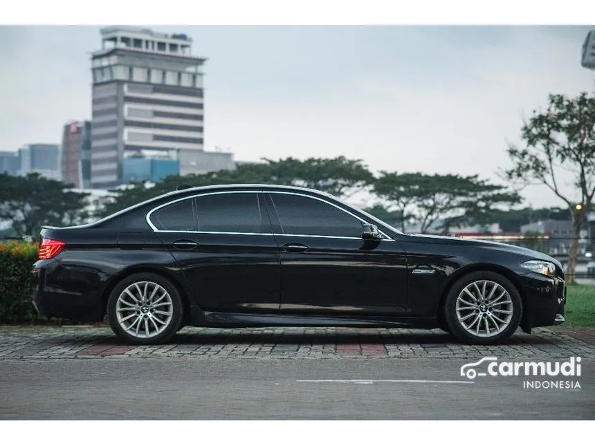 2016 BMW 528i Luxury Sedan