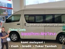 2025 Toyota Hiace 3,0 Commuter Van harga Murah Cash kredit Warna Putih Silver Ready Stock