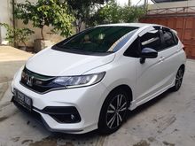 Honda Jazz 1,5 RS Hatchback Automatic Tahun 2019 White Top Condition, Nyaman, Kilometer Rendah, Cool and Full Gress body