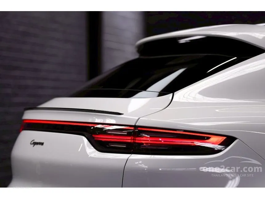 2024 Porsche CAYENNE S Coupe SUV