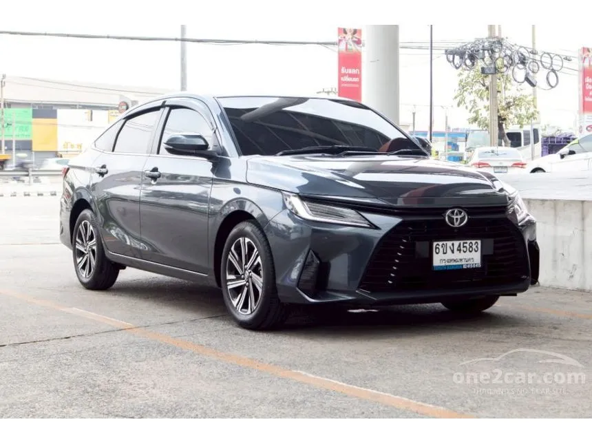 2024 Toyota Yaris Ativ Premium Sedan