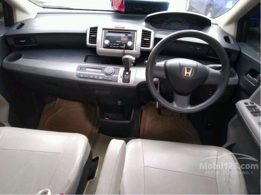 2012 Honda Freed S MPV