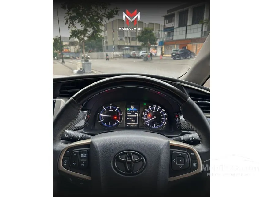 2022 Toyota Kijang Innova Venturer MPV