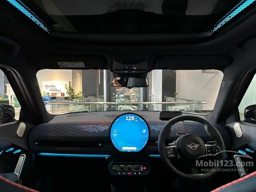 2025 MINI Aceman SE Hatchback
