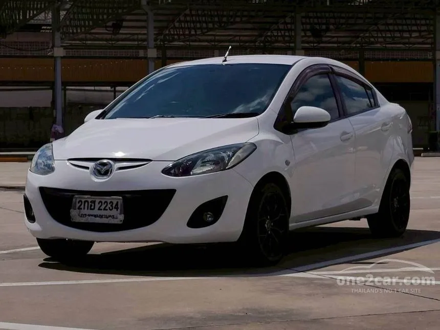 2013 Mazda 2 Elegance Groove Sedan