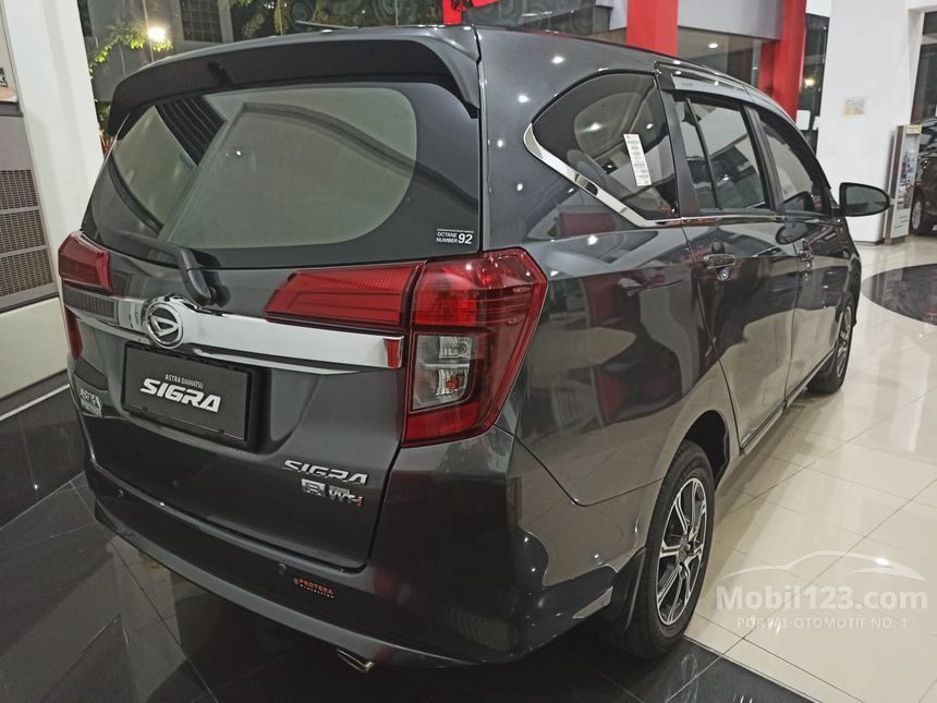 Jual Mobil Daihatsu Sigra 2020 R Deluxe 1.2 di Jawa Timur Manual MPV