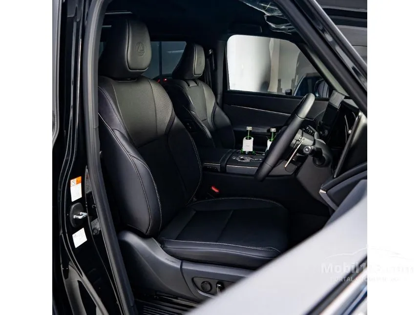 2024 Lexus LM 350h 4 Seater MPV