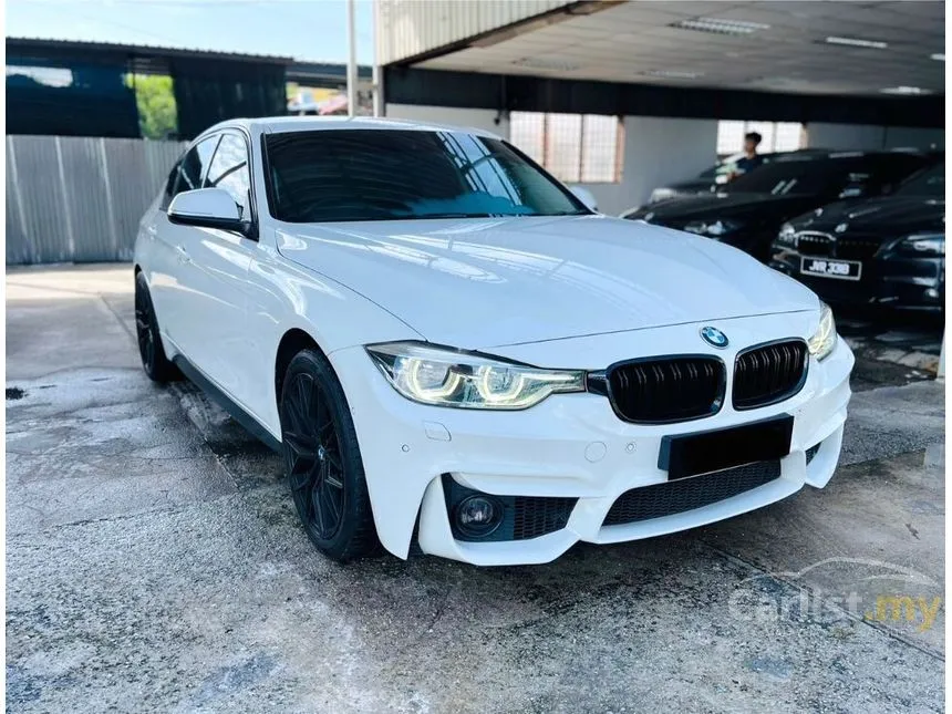 2018 BMW 318i Luxury Sedan