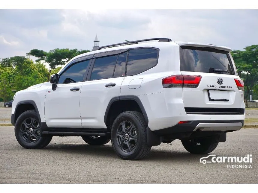 2024 Toyota Land Cruiser 300 GR-S SUV
