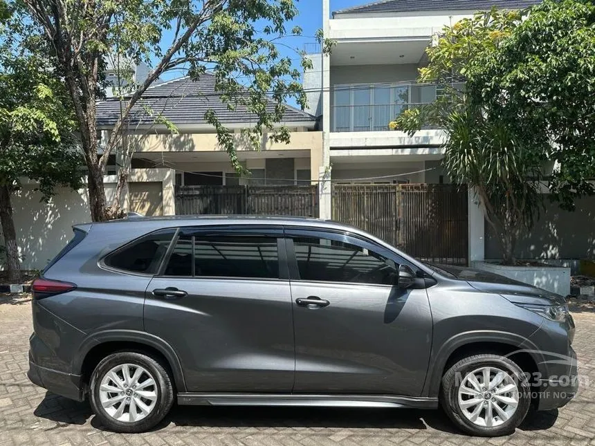 2022 Toyota Kijang Innova Zenix V Wagon